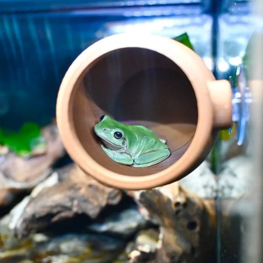 Cylindrical Tree Trunk Cave Feeding Box